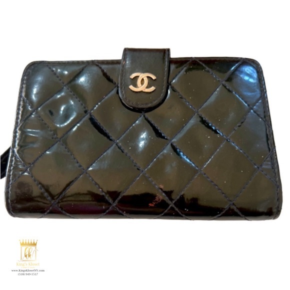Chanel matelasse bifold wallet